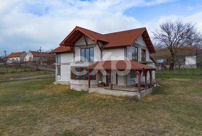 Casă individuală cu 5 camere în Silagiu