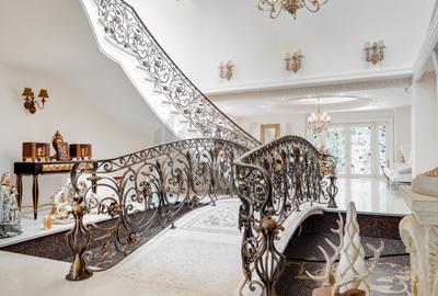 REV2004019 Vila Peninsula lacul Tei - 1