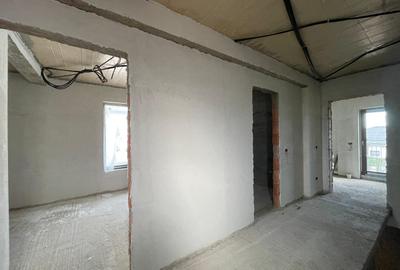 Duplex 5 camere despartit prin garaj Mosnita Noua - 6