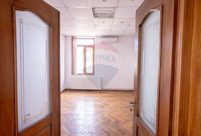 Vila de vanzare in zona peninsulara Constanta - 36