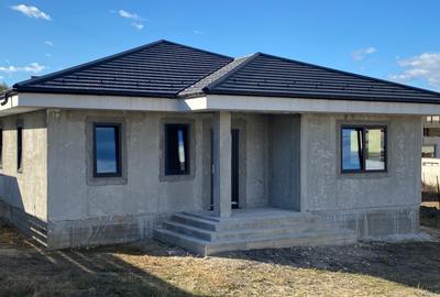 Casa pe parter, Rolast, Pitești- idealimob.ro - 1