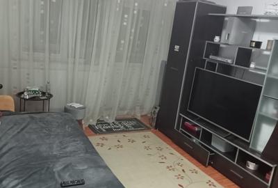 Garsonieră decomandată în Timpuri Noi