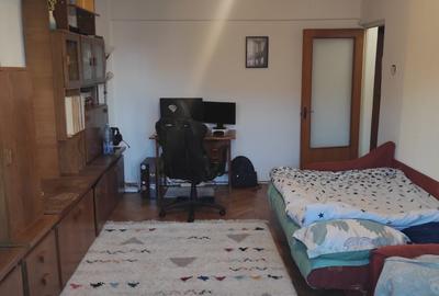Apartament cu 2 camere decomandat, etajul 3/4, zona Nicolina - 8