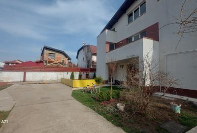 Bragadiru -Celofibrei 8 km Piata Unirii- Vila P+1+M - 1