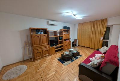 Apartament decomandat Banca Nationala etaj 1, bloc 1992 - 1