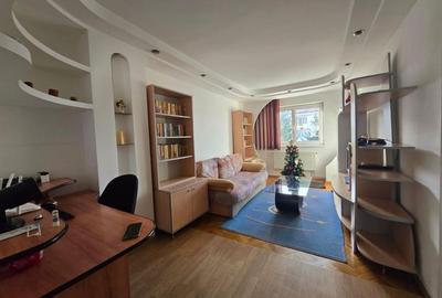 Apartament 3 camere decomandat balcon - Strand - 2