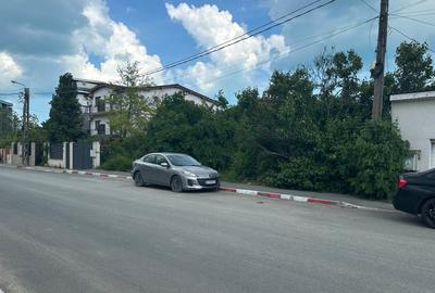 Teren Construcții intravilan de 1000 mp, în Est