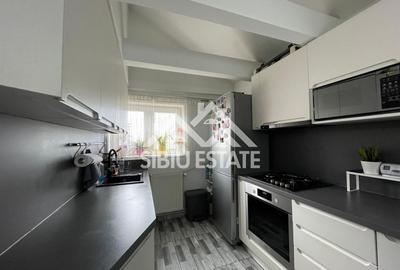 Apartament de vanzare, cu 4 camere,  82.4 mp. -Calea Cisnadiei (Ciresica) - 5