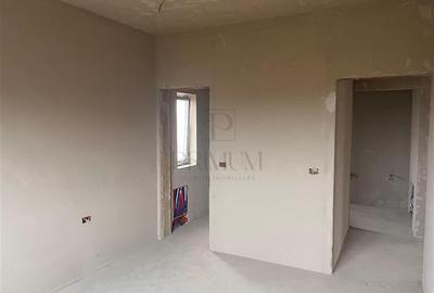 Casa individuala - teren generos - toate utilitatile - living mare - 6