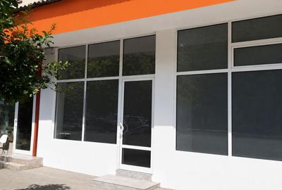 Spatiu comercial de inchiriat, 3 camere, 83 mp utili, vad bun, Sebes - 1