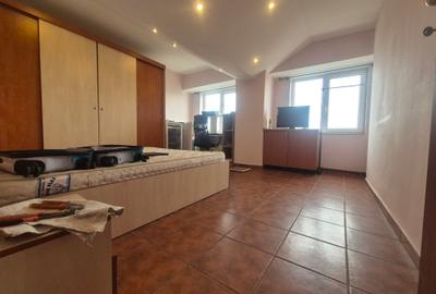 3 Camere, Decomandate, 93 Mp, Etaj Intermediar - Dacia - 8