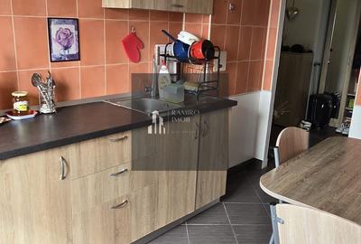 Apartament cu 3 camere decomandat, mobilat în Pantelimon