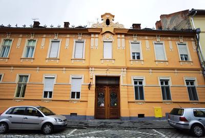 Apartament spatios 4 camere si Garsoniera Centru Istoric Sibiu