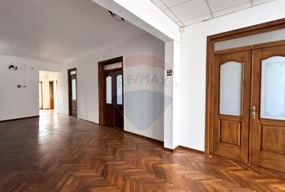 Vila de vanzare in zona peninsulara Constanta - 9