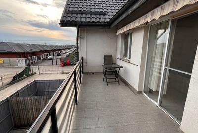 Vila Tunari/ Curte/ disponibila/ 2 locuri parcare - 4