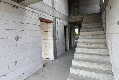 Valu lui Traian - casa P + 1, 6 camere, 336 mp s.u., 450 mp teren - 17