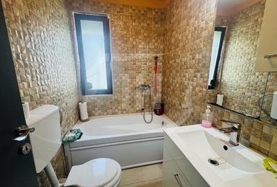 Apartament 3 camere, 2 bai, parcare subterana zona Sub Cetate - 9