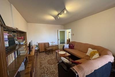 Apartament decomandat cu 3 camere in Florilor, strada Crinului - 2