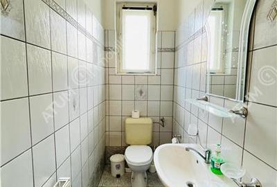 Casa individuala 4 camere decomandate 1000 mp teren zona Blv Victoriei - 19