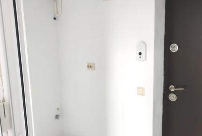 Apartament cu 2 camere decomandat în Est