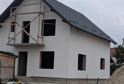 Casă individuală cu 4 camere în Hemeiuș