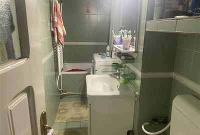 Apartament 2 camerec , zona centrala 2 Stejari , et 2 4, decomandat , centrala t - 15