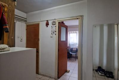 Vitan Mall -  Apartament 3 camere - hol H - 2 bai - centrala termica - et4/8 - 1