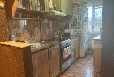 Apartament cu 2 camere semidecomandat în Micro 14