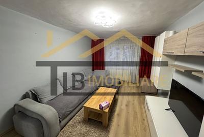 Apartament cu 3 camere decomandat, mobilat în Tudor