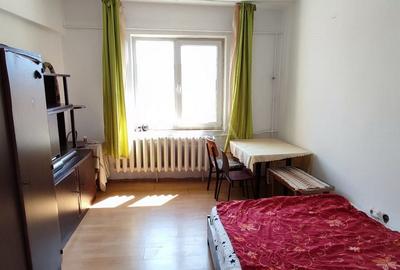 Garsonieră semidecomandată, mobilată în Mărăști