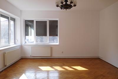 Apartament in casa, zona centrala - 1