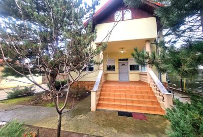 Casă cu 5 camere în Pipera