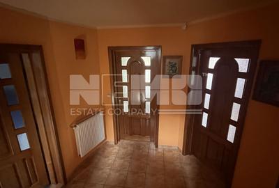 Casă/Vila + Teren 13 Ari de Vânzare |Lisaura/Suceava I 280.000 Euro - 4