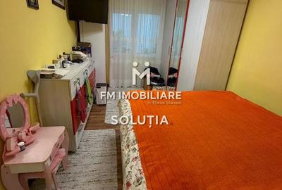 Apartament  3 camere decomandat, etajul 2 -zona Casa de Pensii - 7