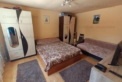 CASA NOUA 2 corpuri  Teren 300 mp, zona Chercea - 7