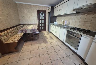 Apartament 3 camere Zamca de închiriat - 6
