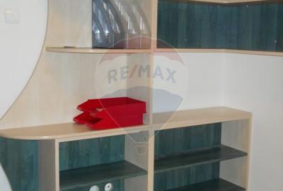 Apartament cu 4 camere de închiriat în zona Targu Cucu - 6