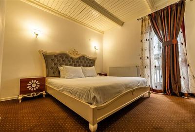 Casă individuală cu 12 camere în Poiana Brașov