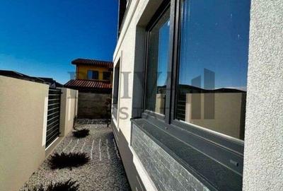 1/2 Duplex 124 mp utili + 330 curte. Dormitor parter,Bucatarie închisă - 4