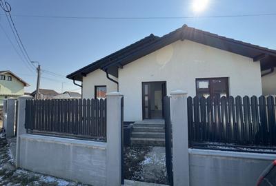 Casă individuală cu 3 camere în Micești
