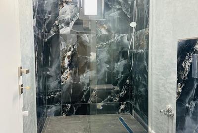 Apartament cu 3 camere decomandat în Primo