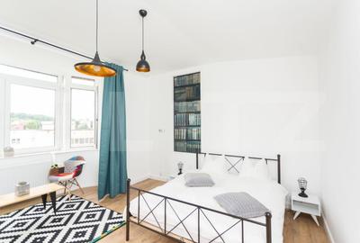 Apartament cu 2 camere semidecomandat, mobilat în Central