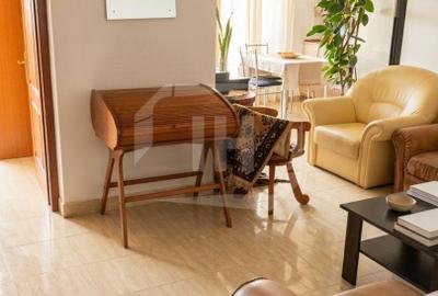 Apartament cu 2 camere semidecomandat, mobilat în Bună Ziua
