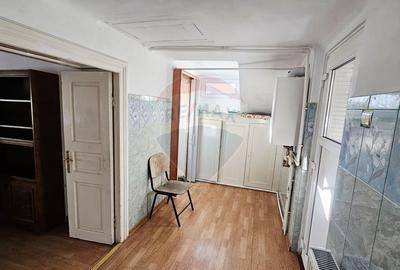 Apartament cu 3 camere de vânzare în zona Central - 4