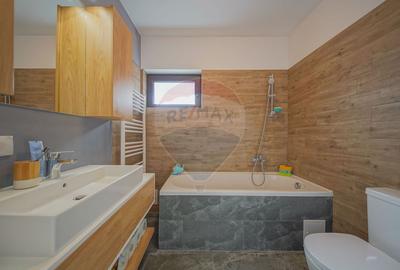 Vilă modernă, cu garaj, panouri și pompă de căldură, Cristian - 7