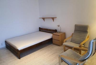 Garsoniera, 1 Mai - 1