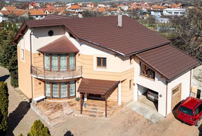 Casa deosebita cu teren de sport in zona semi centrala in Lugoj - 1