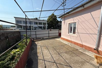 Casa E85, Podu Iloaiei, la strada - 4