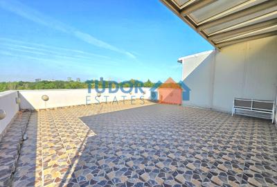 Elegant 2-Bedroom Duplex Apartment with Panoramic Park Views - 18