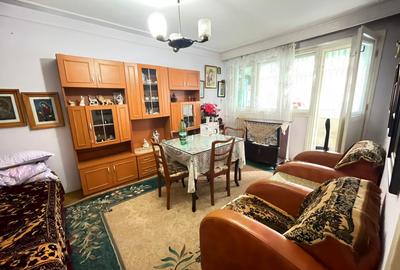 Apartament cu 2 camere decomandat în Podu Roș